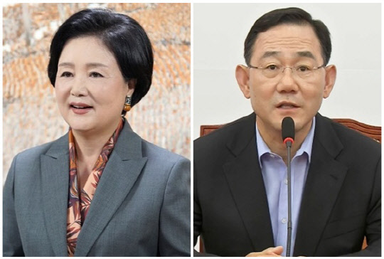 문재인 전 대통령 부인 김정숙 여사(왼쪽)와 주호영 국민의힘 원내대표. <연합뉴스>